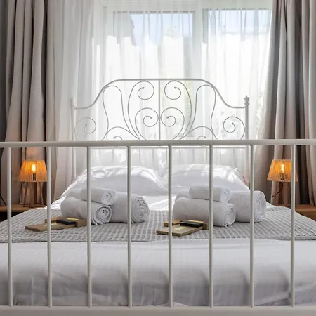 Odyssey Seaview Luxury Nyaraló Poszídi