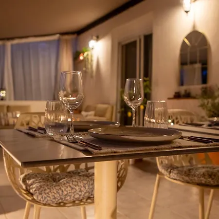 Odyssey Seaview Luxury Nyaraló *