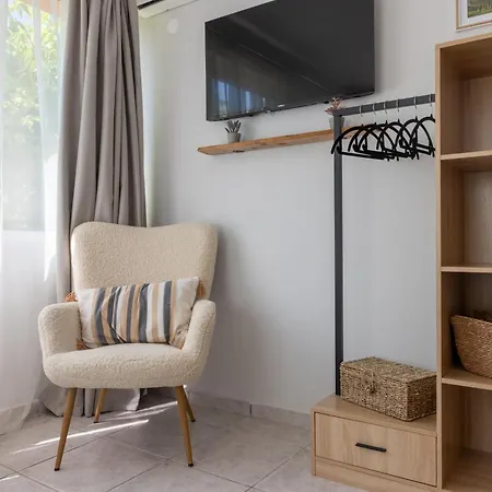 Odyssey Seaview Luxury Nyaraló