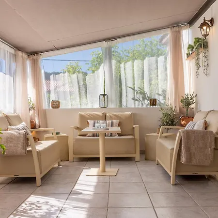 Odyssey Seaview Luxury Nyaraló *